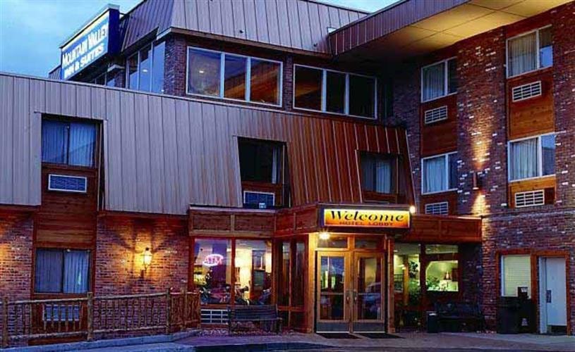 Howard Johnson by Wyndham Helena: exterior of motel