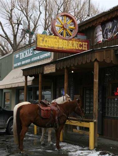 Longbranch Saloon and 20 Below: parking