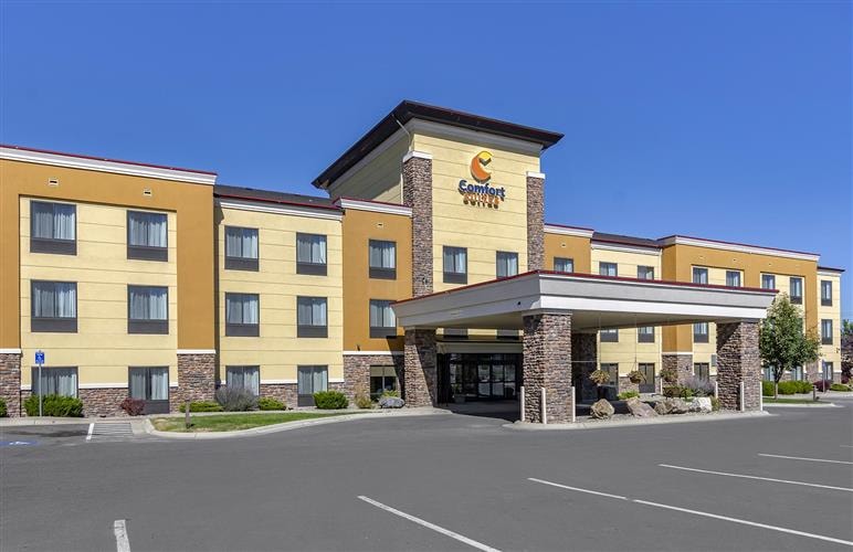 Comfort Suites Airport: 