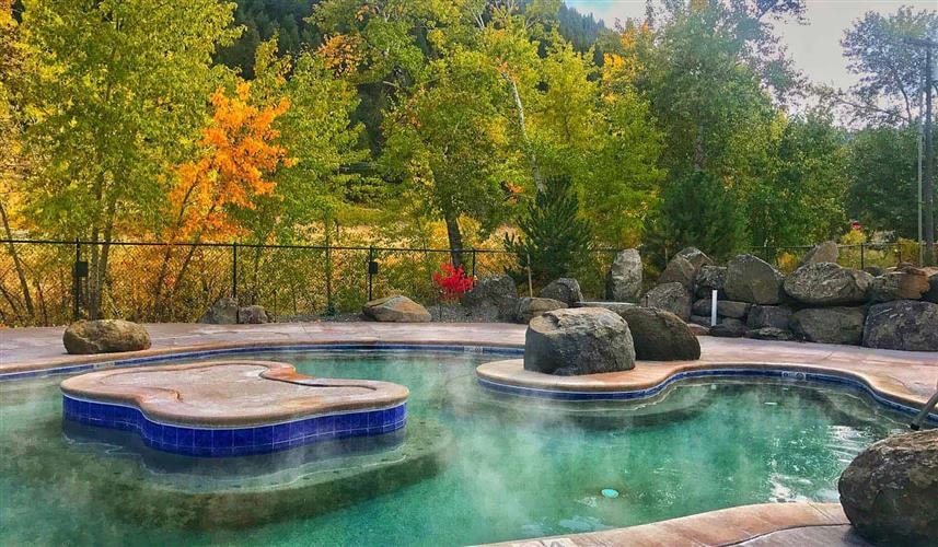 Broadwater Hot Springs & Fitness: 
