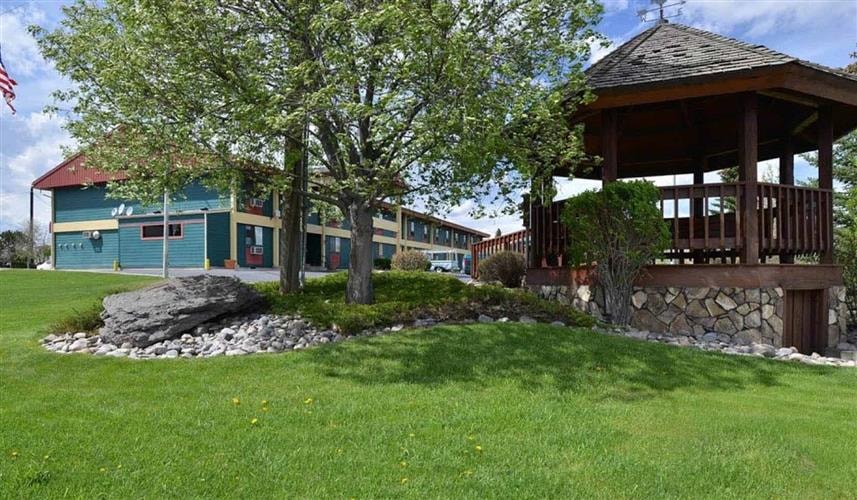 Rocker Inn an America's Best Value Inn: 