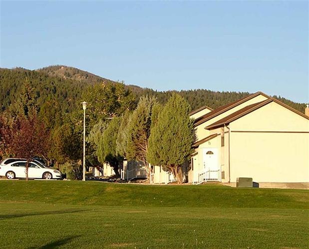 Fairmont Estates Condominiums: 