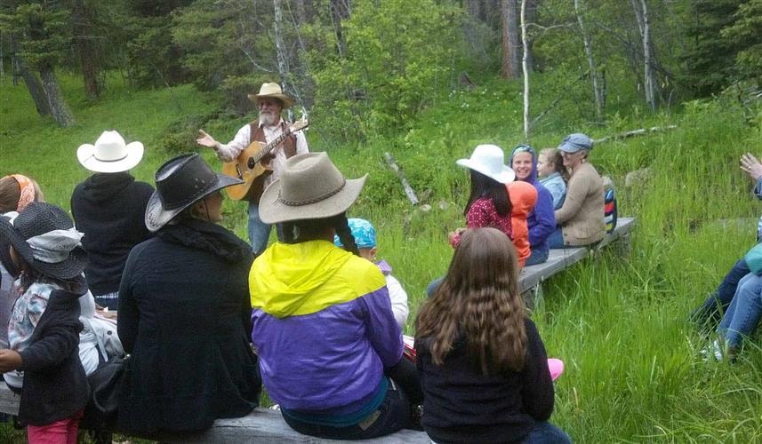Last Chance Ranch Wagonride Dinner Show: 