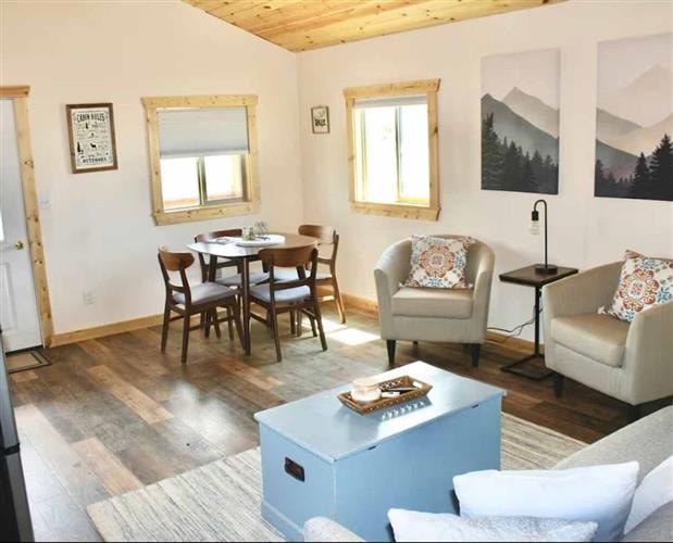 Heart and Soul Alpacas and Guest Cabins: 