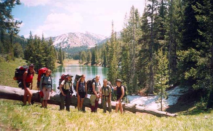 Centennial Outfitters: backpacking by river