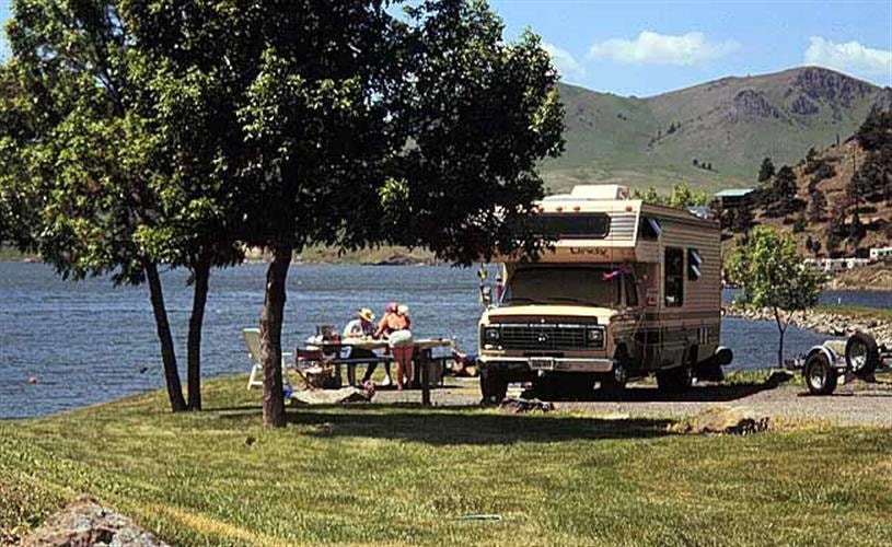 Holter Lake Recreation Area: campsite