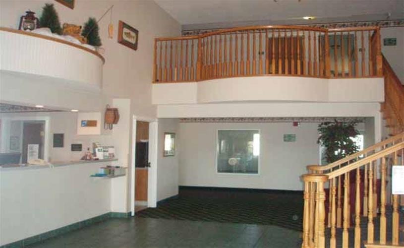 FairBridge Inn Express: lobby