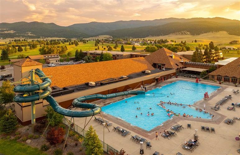 Fairmont Hot Springs Resort: 