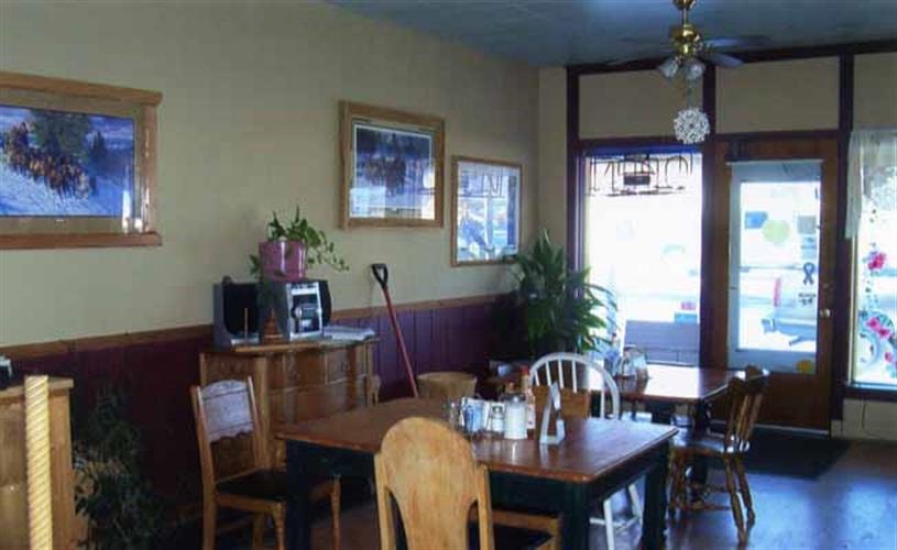 Yak Yak's: interior