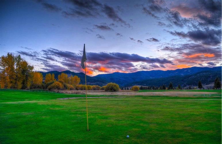 Fairmont Hot Springs Resort Golf Course: 