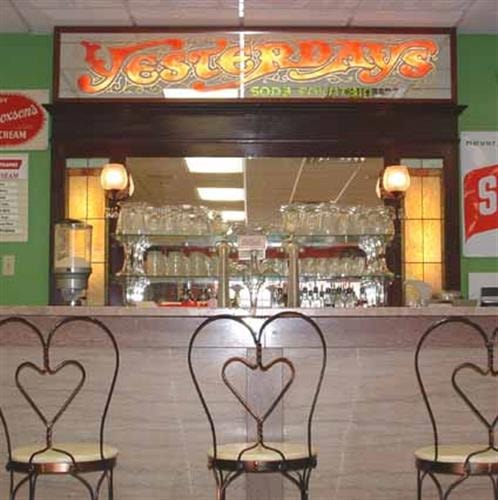 Yesterday's Soda Fountain: Marble soda fountain and back-bar