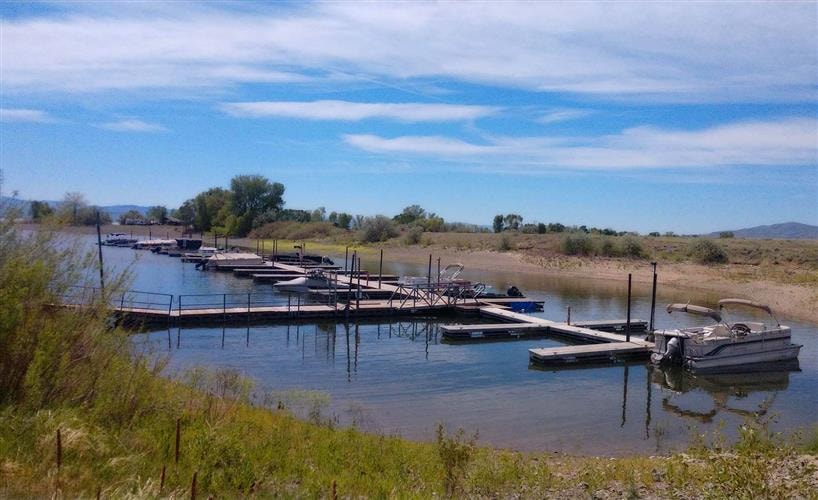 The Silos Marina & Campground: 