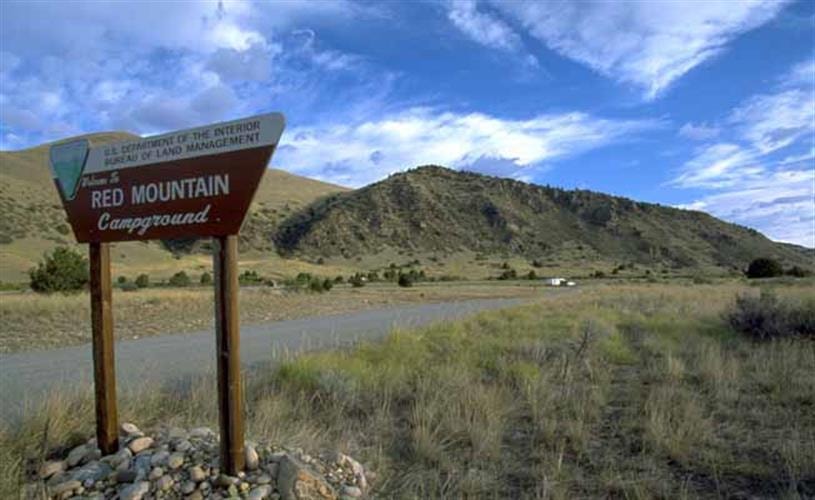 Red Mountain: sign