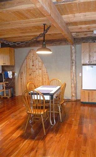 Aspen Creek Cabin: dining room