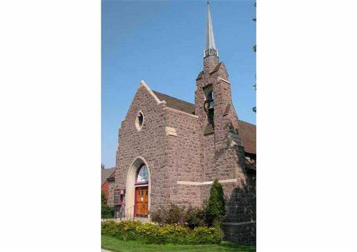 St. Peter's Cathedral: Front of church