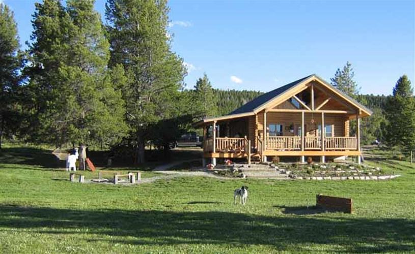 Lakeside Rental on Georgetown Lake: exterior