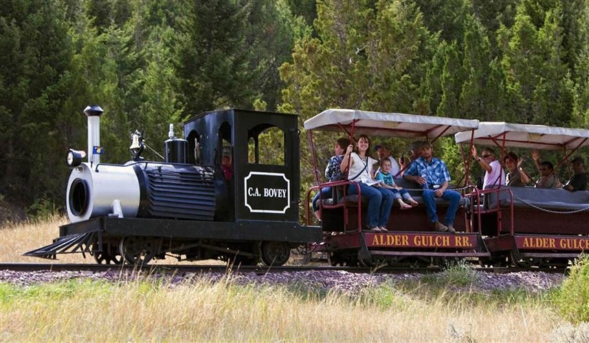 Alder Gulch Short Line: Bovey No. 8 on a tour