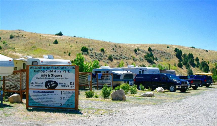 Norris Hot Springs Campground: 
