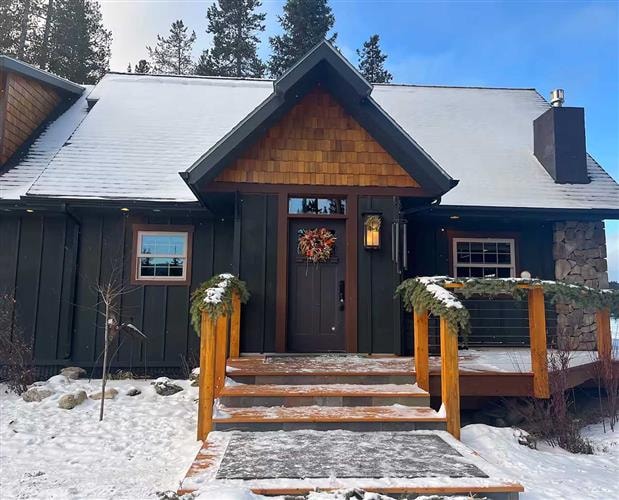 The Echo Lake Getaway: 