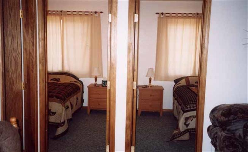 Willis Station: 2 bedrooms