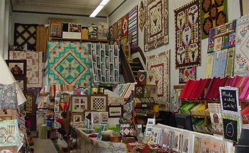 Quilter's Corner Etc: interior