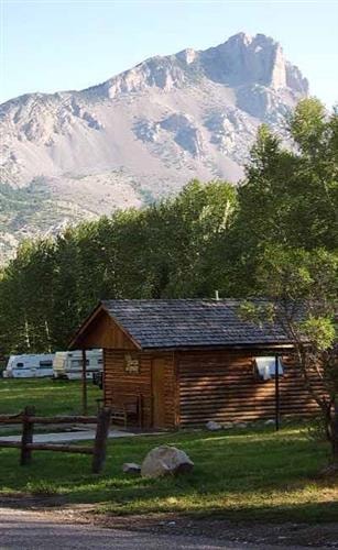 Sun Canyon Lodge & Outfitting: bath house