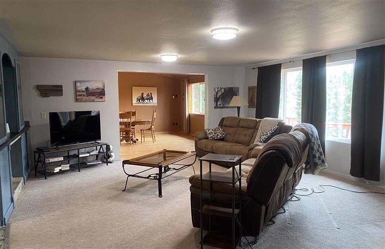 Montana's Wolf Creek Lodge: 