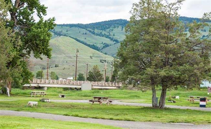 Town of Drummond Campground: camping sites