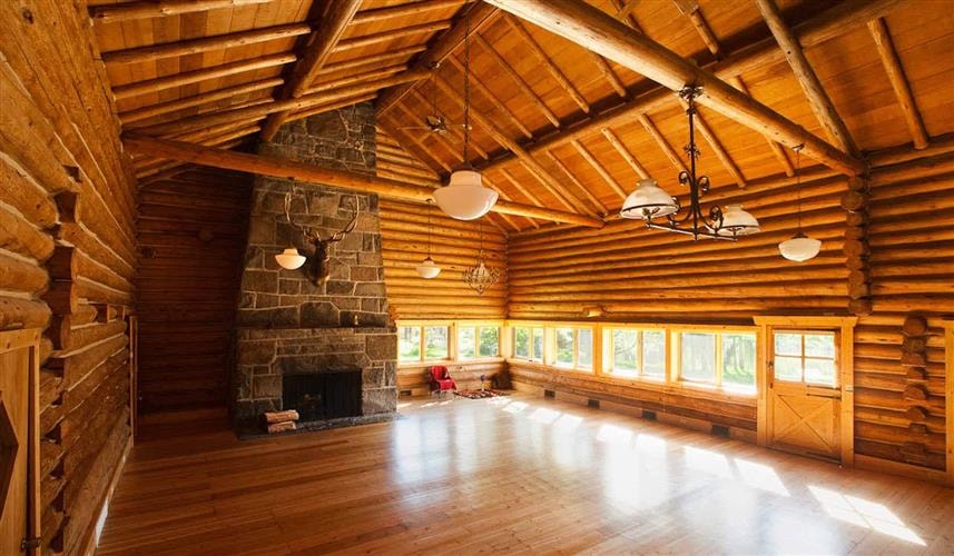 Feathered Pipe Ranch: Yoga & Personal Growth Retreat Center: 