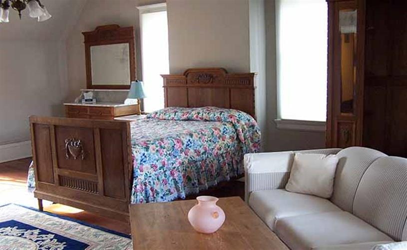 Hodgens Ryan Mansion: guest room