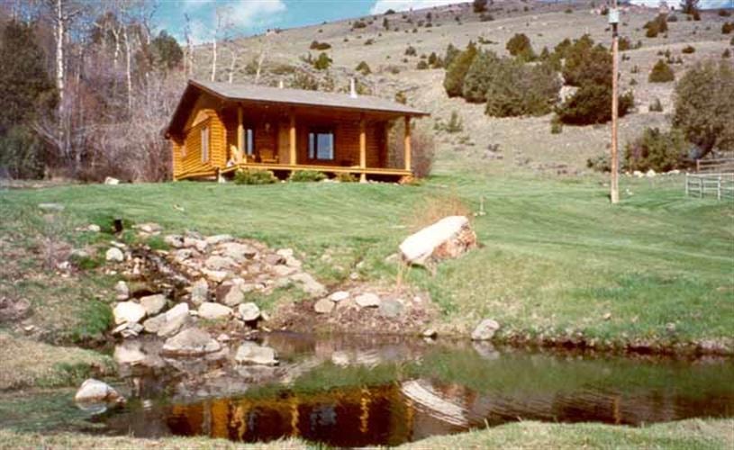 Moose Springs Ranch: cabin & creek
