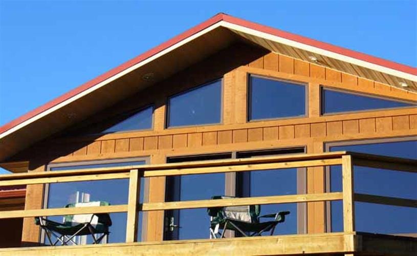 McDonough Outfitters: exterior