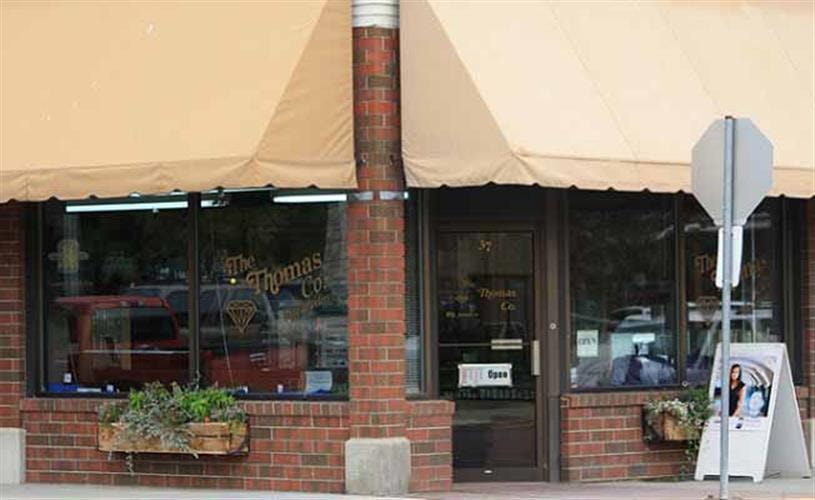 The Thomas Company Jewelers: entry