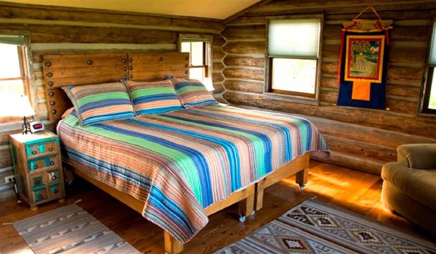 Twin Bridges Fishing Cabin: 