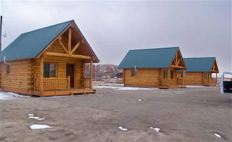 Elk Mountain Lodging: exterior