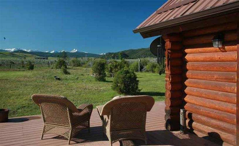 Twisted Fork Ranch: deck view