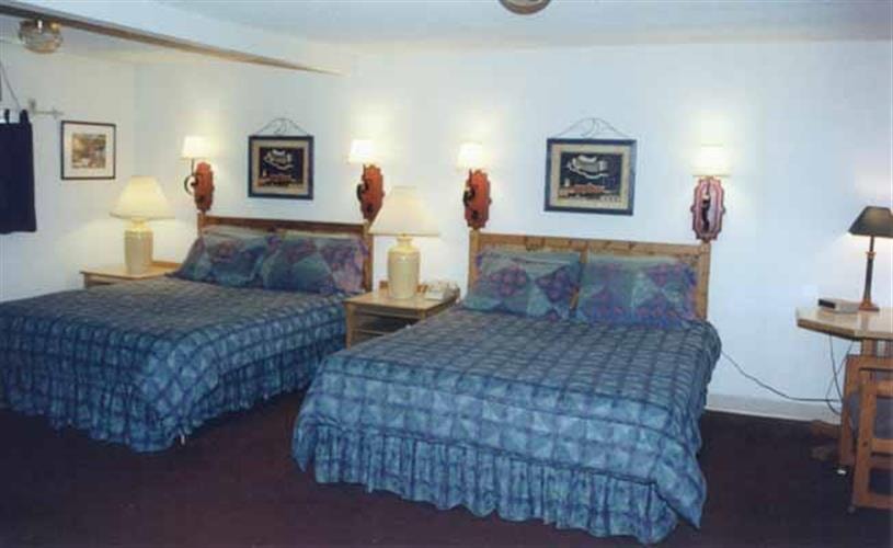 Knight's Extended Stay: double queen