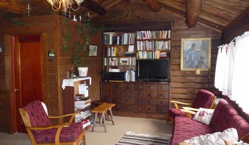 Cozy Cabin Vacaton Rental: 