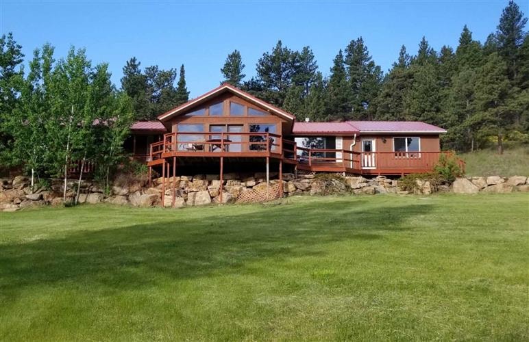 Montana's Wolf Creek Lodge: 