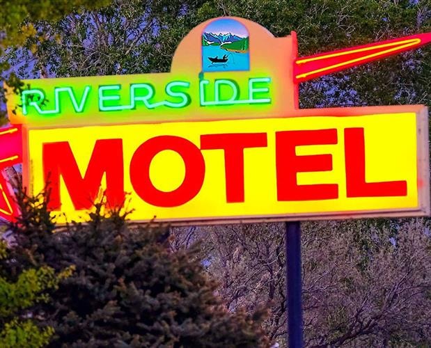 Riverside Motel and RV Park: 