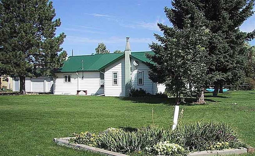 CrossCurrents Fly Shop Lodging: cottage