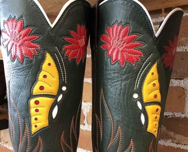 Schwarz Custom Boots: 