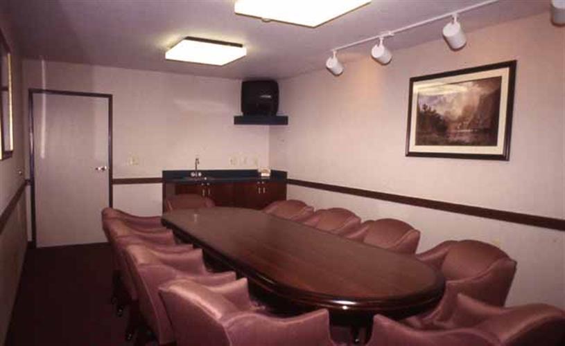 Super 8: board room