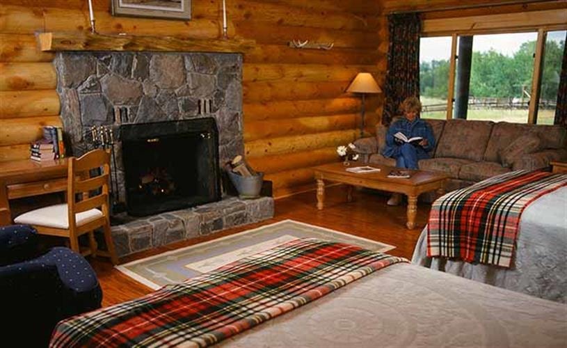 CB Cattle & Guest Ranch: guest room