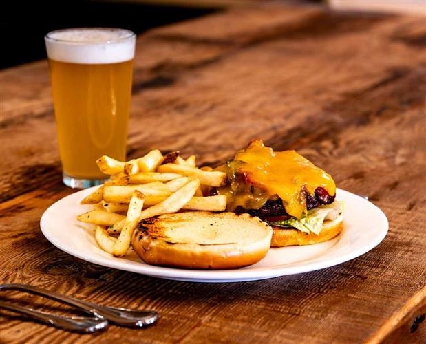 Wells Fargo Bar & Grill: 