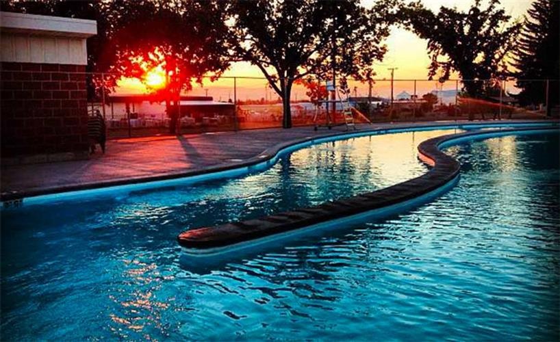 Last Chance Splash Waterpark & Pool: 