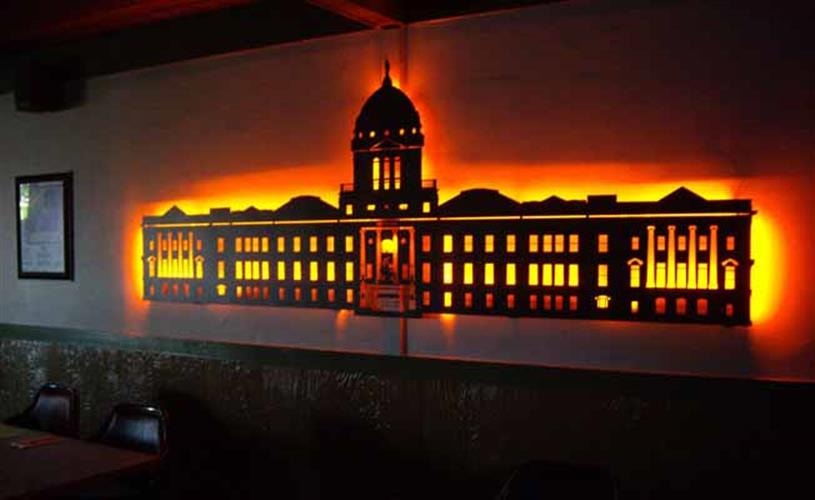 Jorgenson's Restaurant & Lounge: Capitol cutout