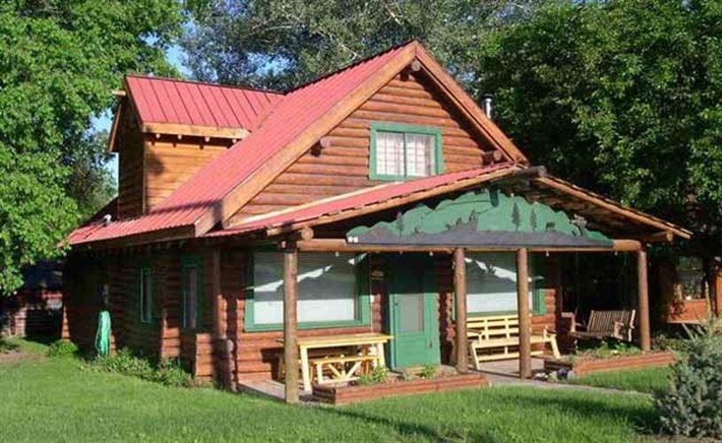 Ruby Valley Lodge: exterior
