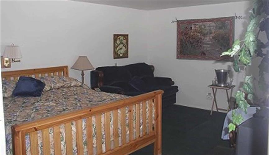 Leepers Ponderosa Motel: 