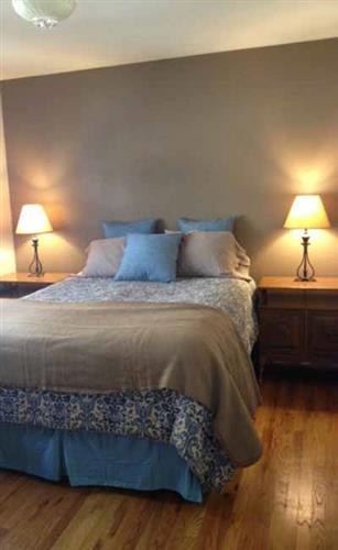 The Helena House: queen bedroom